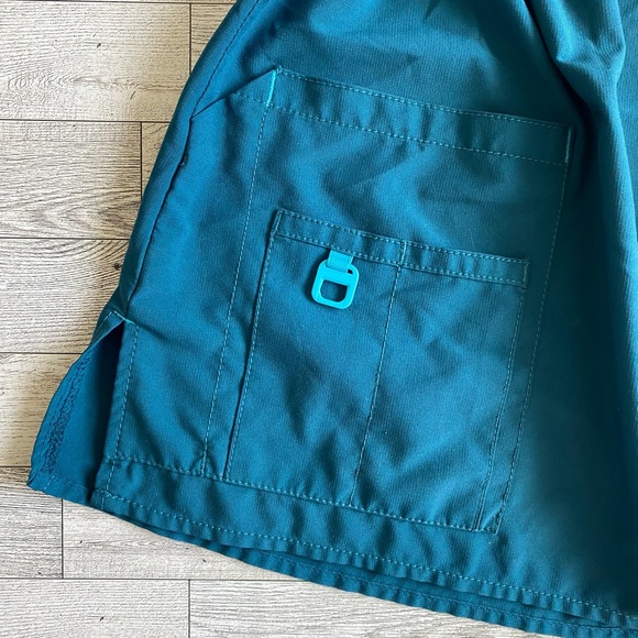 Carhartt Force Scrub Top Women’s Large Teal Blue Short Sleeve Pockets - Picture 4 of 7